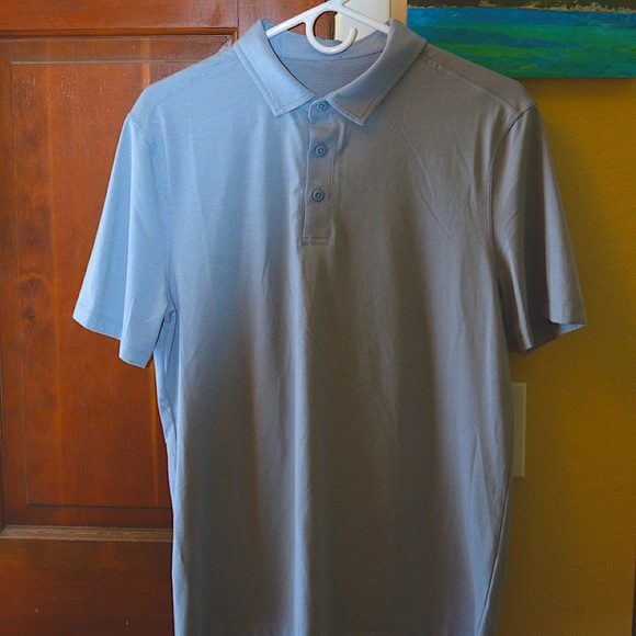 lululemon light blue men’s shirt. Never worn! - Picture 1 of 2